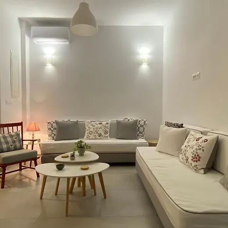 Agioutanti Spot 度假居 *