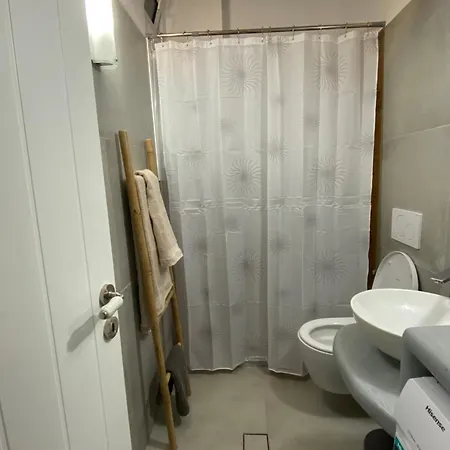 Agioutanti Spot Китнос