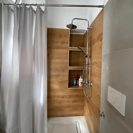 Agioutanti Spot Китнос