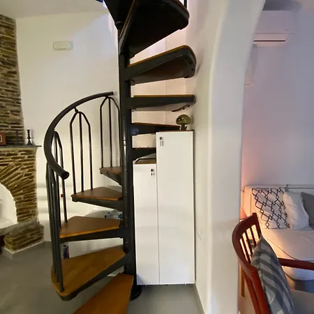 度假居 Agioutanti Spot